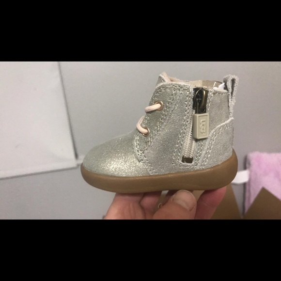 UGG INFANT GLITTER BOOTIE - Picture 1 of 6
